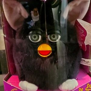 First generation black Furby 70-800 witches cat
